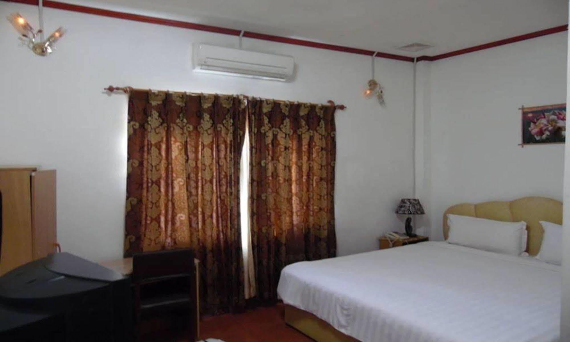 Mekong Sunshine Hotel Vientiane Exterior photo